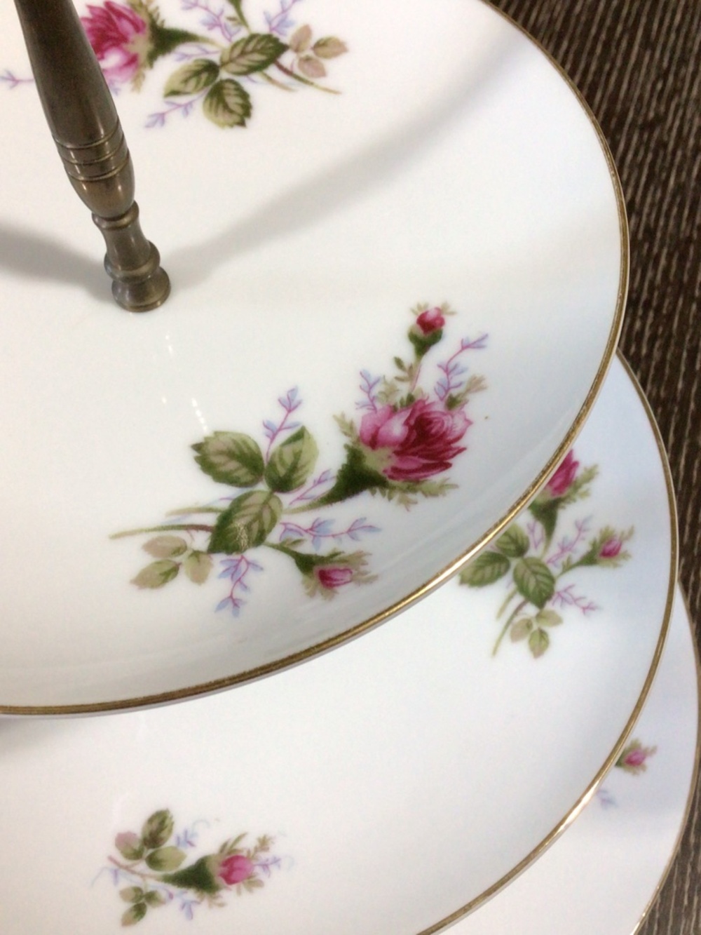 Vintage 3 Tiered White Floral Porcelain Cake Stand - Picture 6 of 10